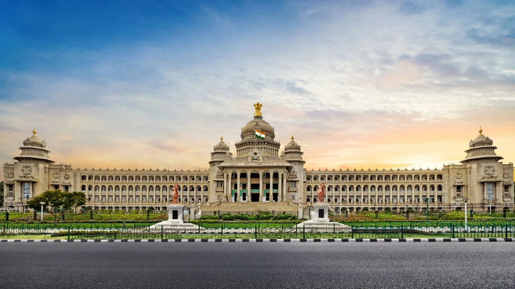 Government building in India under a blue sky, illustrating the country’s new online gaming rules coming into force.