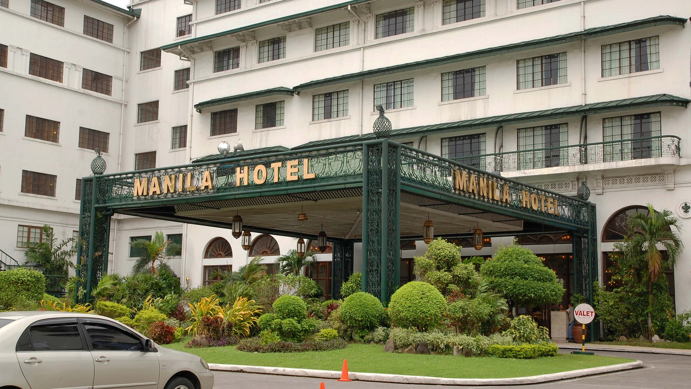 Manila Hotel exterior linked to hospitality and gaming industry developments in the Philippines