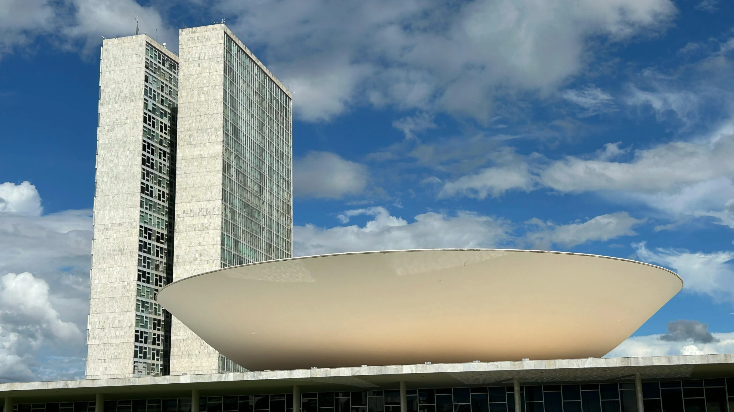 Brazil's National Congress Palace in Brasilia considers new online gambling proposal